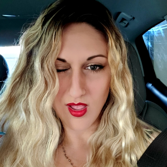 Meet your Posher, Katie&Ali - Picture 12 of 16